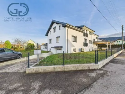 Villa mitoyenne rénovée de 7 pces